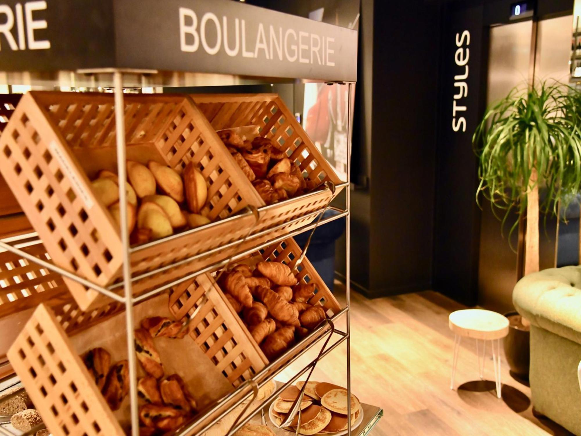 ホテル Ibis Styles Saint Nazaire Centre Gare エクステリア 写真