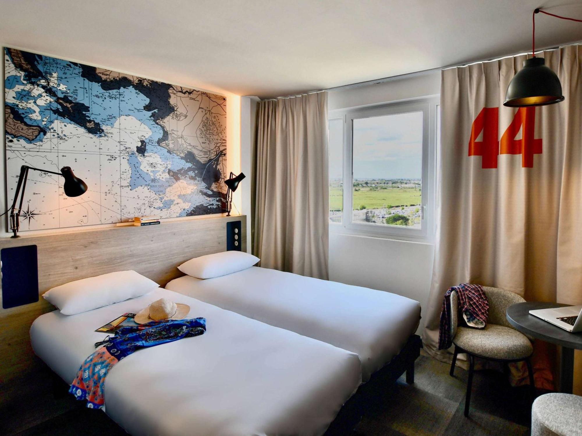 ホテル Ibis Styles Saint Nazaire Centre Gare エクステリア 写真